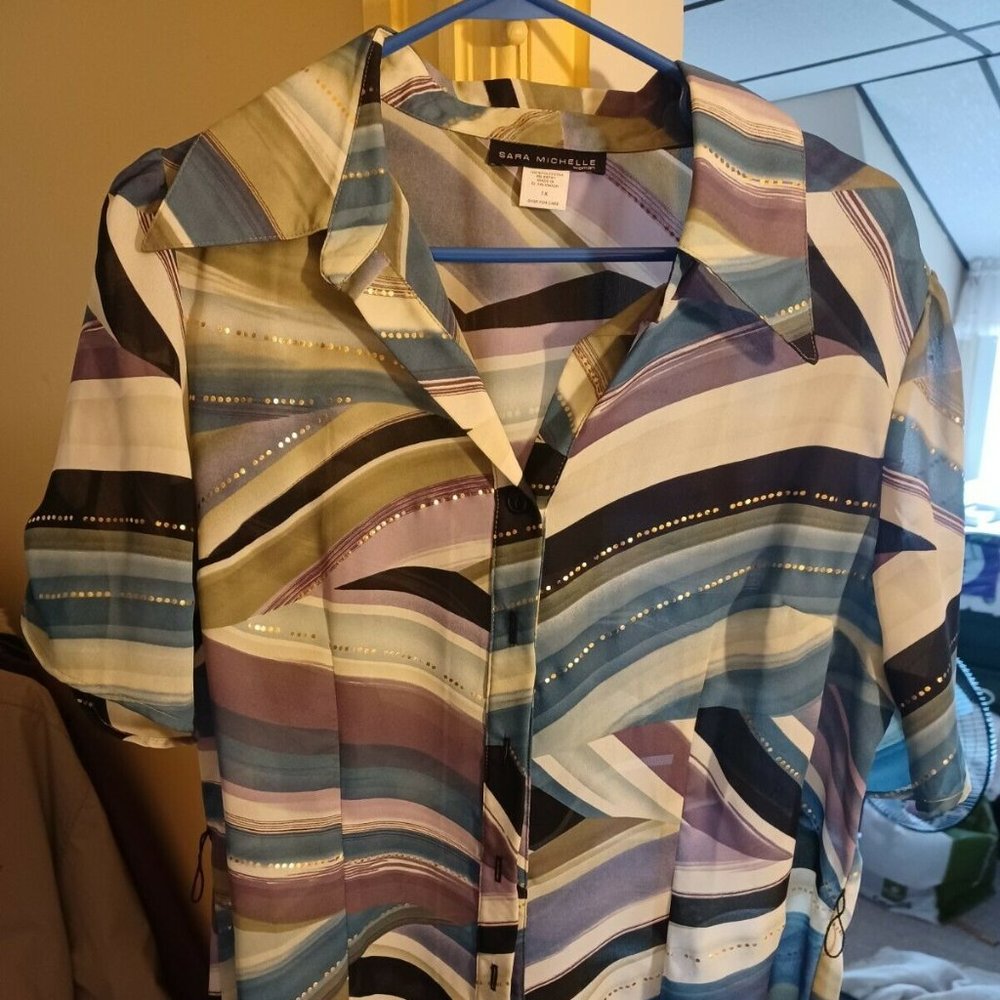 Sara Michelle Top Blouse Shirt Button 1X sheer poly geometric design w gold